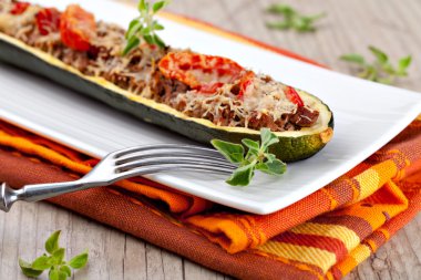 Kıyılmış et ile doldurulmuş kabak tatlısı