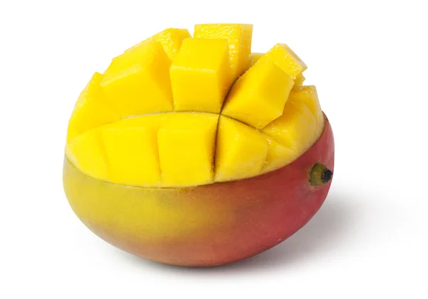 Halb geschnittene Mango — Stockfoto