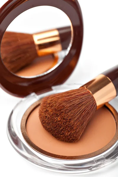 Makeup pulver och borste — Stockfoto