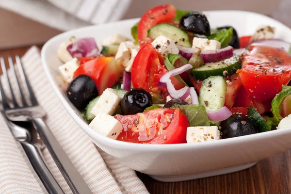 Greek vegetable salad with feta cheese — Stock Photo, Image