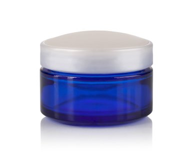 jar veya boş ambalajları için beyaz izole kozmetik ürün