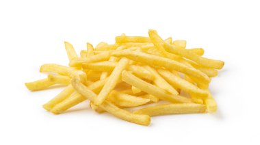 Beyaz arka planda izole edilmiş patates kızartması.