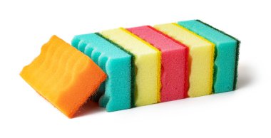 Yıkama için sünger beyaz arkaplanda izole