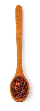 Beyaz zemin üzerine dolmalık biber baharat