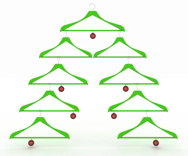 옷을 옷걸이 만든 크리스마스 트리 장식 빨간 공 — 스톡 사진