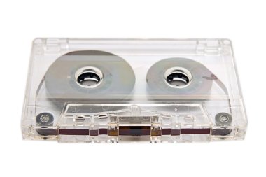 beyaz zemin üzerinde kaset