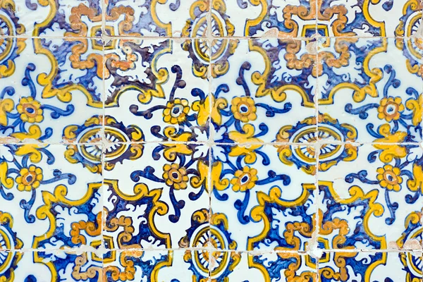Vintage spanish style ceramic tiles wall decoration — Stock Photo, Image