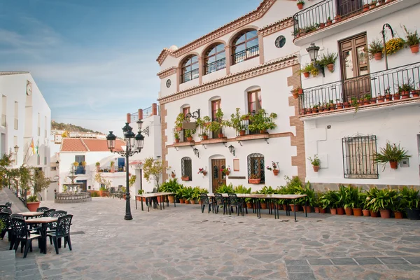 Canillas de albaida in spanien, eine traditionelle weiße stadt — Stockfoto