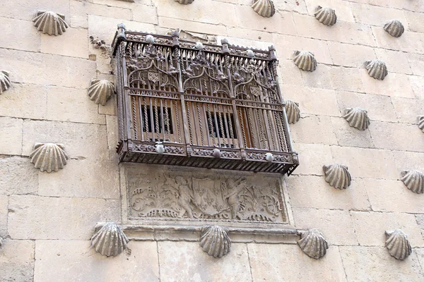 Casa de las Conchas em Salamanca, Castilla y Leon, Espanha — Fotografia de Stock