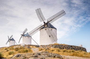 İspanya, Consuegra 'daki yel değirmenleri