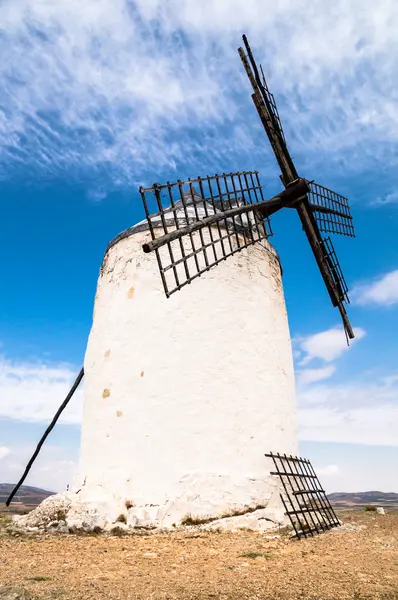 Větrné mlýny v Consuegra, Španělsko — Stock fotografie