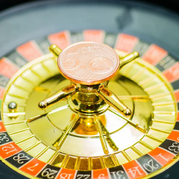 Casino Roulette an five cent coin — Stock Photo, Image