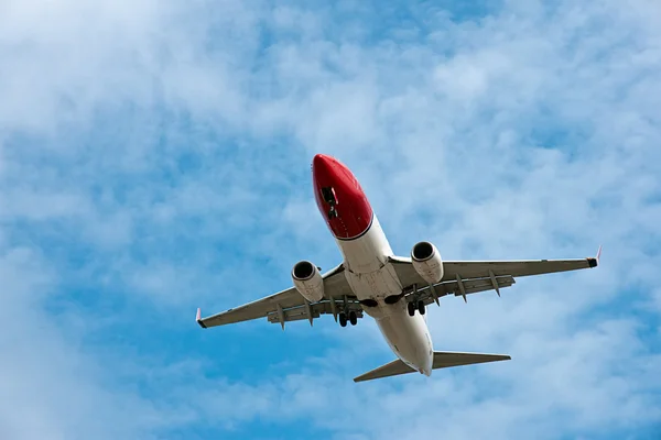 Plane in the sky — Stock Photo, Image