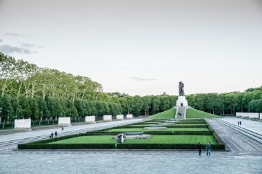Sovyet savaş anıtı treptower park, berlin, Almanya