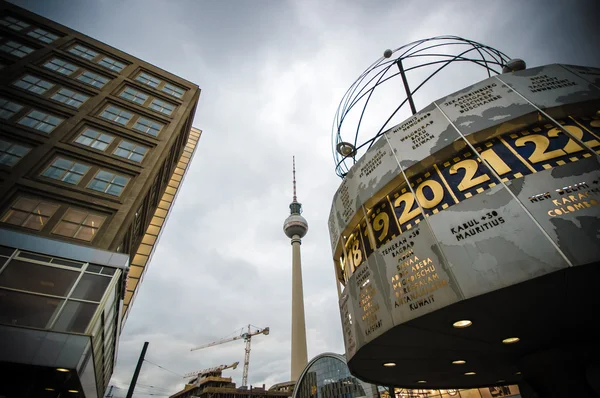 Zegar światowy na alexanderplatz, berlin, Niemcy — Zdjęcie stockowe