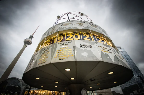 Horloge mondiale à Alexanderplatz, Berlin, Allemagne — Photo