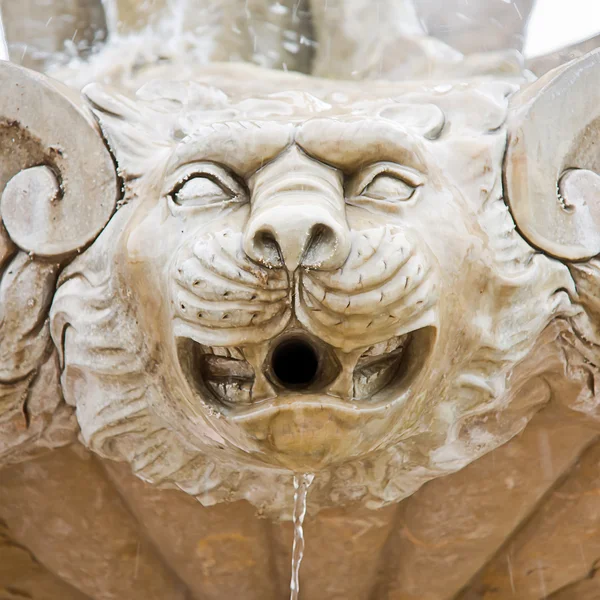 Brunnen in torremolinos, malaga, spanien — Stockfoto