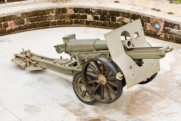 Old metallic cannon — Stock Photo, Image