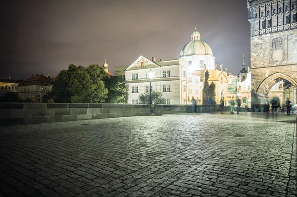 Çek Cumhuriyeti Prag 'daki Charles Köprüsü — Stok fotoğraf