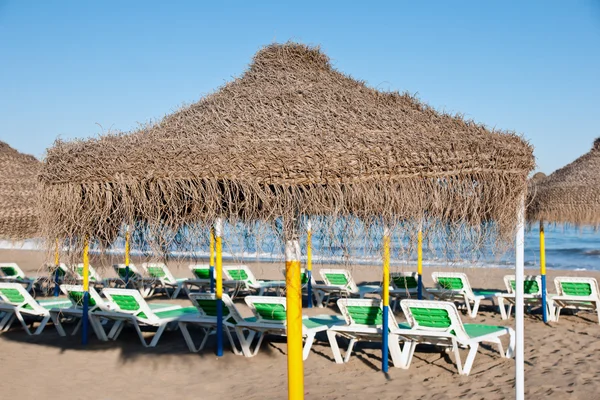 Hängmattor i en strand — Stockfoto