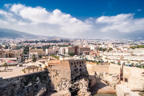 Melilla, Spanje - 26 maart: weergave van melilla stad op 26 maart 2013 in melilla, spain.the stad heeft een bevolking van 81,188 inwoners en is het de aangrenzende regio van rif (Marokko). — Stockfoto