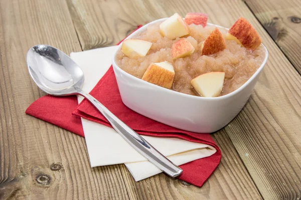 Applesauce on wooden background — Stock Photo, Image