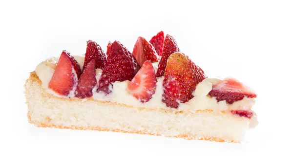 Çilekli pasta üzerinde beyaz bir — Stok fotoğraf