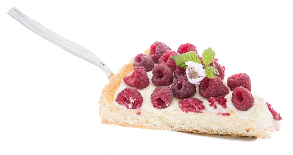 Tarte à la framboise sur leveur contre blanc — Photo