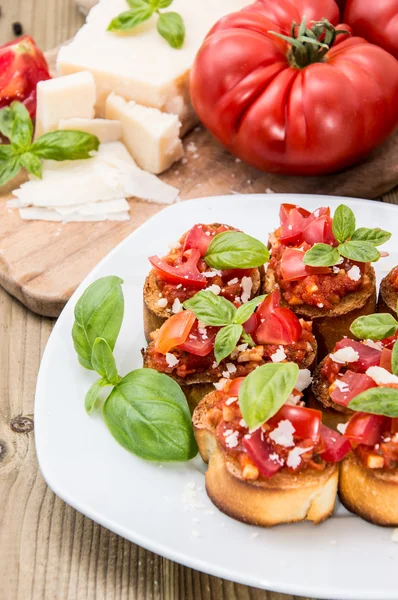 Bruschetta with ingredients — Stock Photo, Image