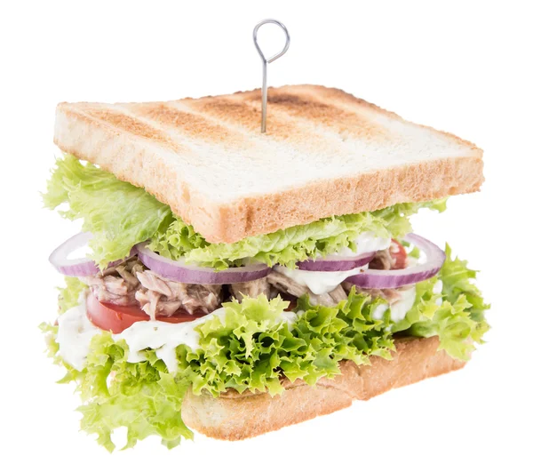 Sandwich au thon isolé sur blanc — Photo