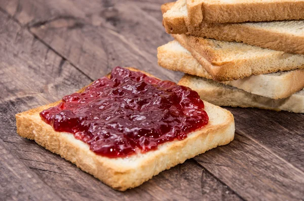 Jam on toast — Stock Photo, Image
