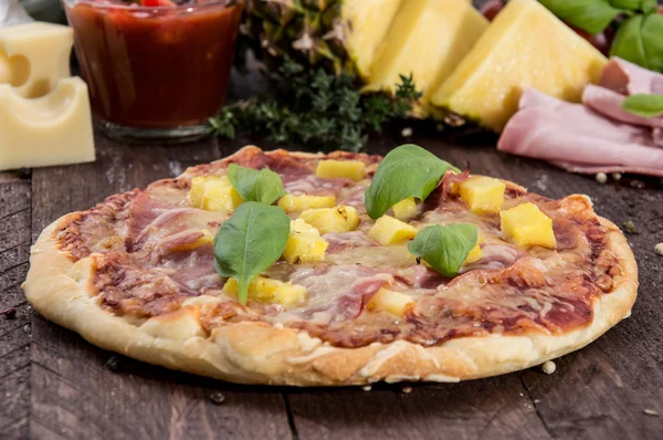 Homemade Hawaiian Pizza — Stock Photo, Image