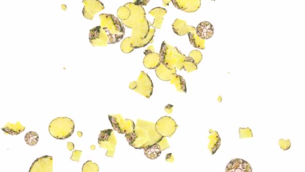 Ananas vallen en de vormgeving van een hart — Stockvideo