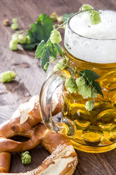 Mug of Beer and Pretzels — Stock Photo, Image