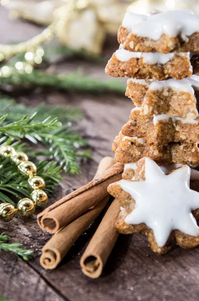 Kanel godis med Juldekoration — Stockfoto