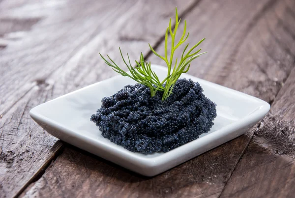 Kleine Portion schwarzen Kaviar — Stockfoto