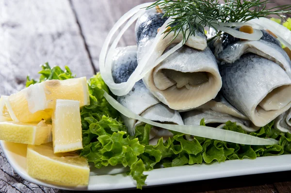 Filetto di aringa fresca su un piatto — Foto Stock