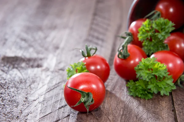Tomaten im Eimer — Stockfoto