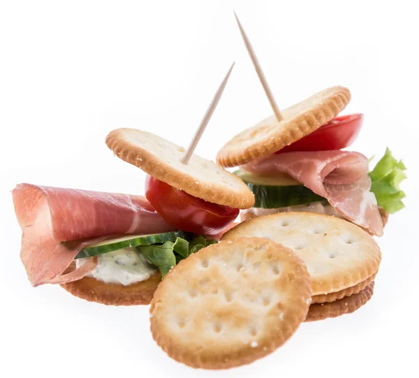 Galletas con jamón en blanco —  Fotos de Stock