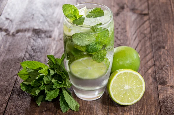 Mojito acabado de fazer — Fotografia de Stock