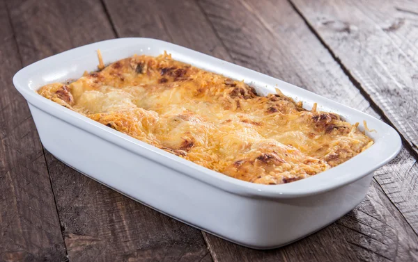 Backform mit Lasagne — Stockfoto