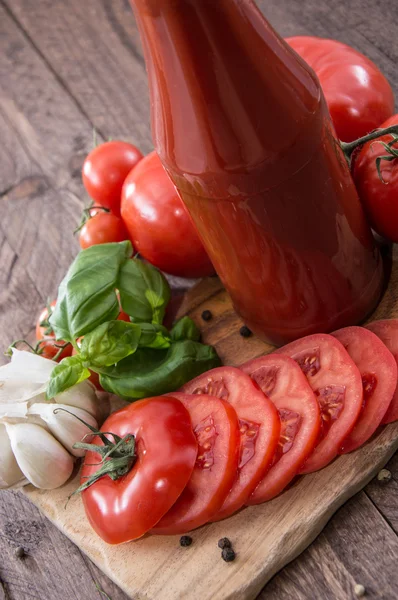 Frisch gemachter Tomatenketchup — Stockfoto