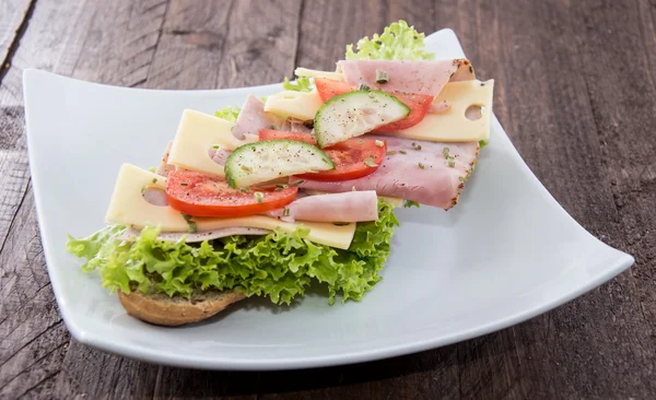 Fresh Sandwich with Ham and Cheese — Stock Photo, Image