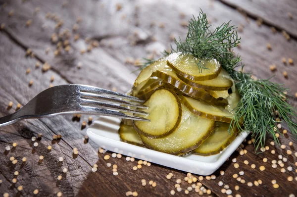 Pepino con eneldo — Foto de Stock