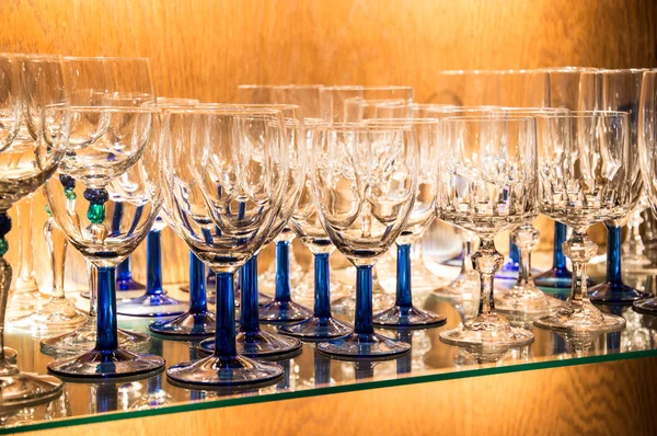 Wyroby szklane w barze — Zdjęcie stockowe