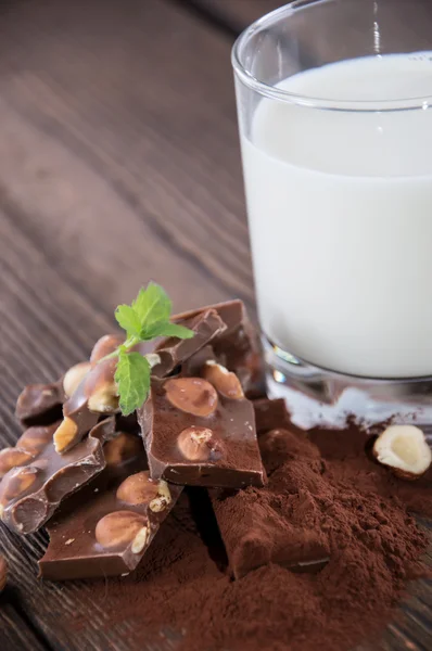 Schokolade und Milch — Stockfoto