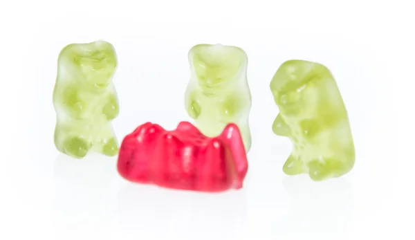 Gummi medvědi izolované na bílém — Stock fotografie