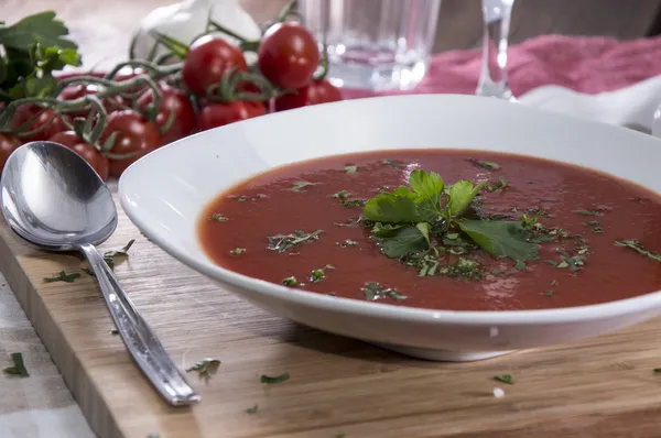 Piatto con zuppa di pomodoro — Foto Stock