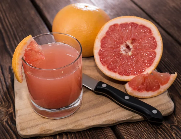Portion Grapefruitsaft — Stockfoto