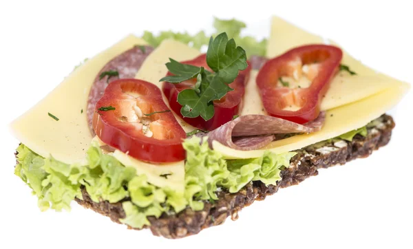 Sandwich salami (na białym tle) — Zdjęcie stockowe